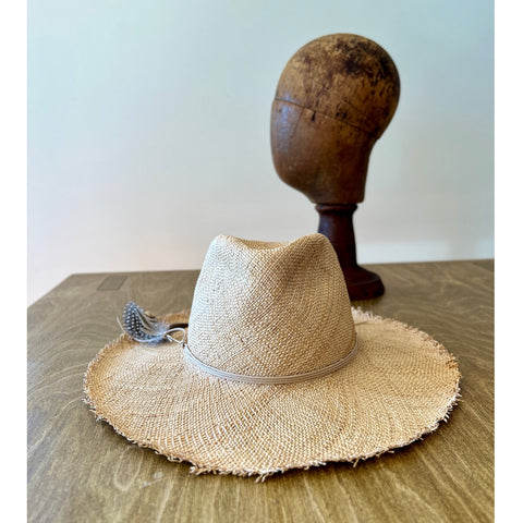 Studio Hat 002