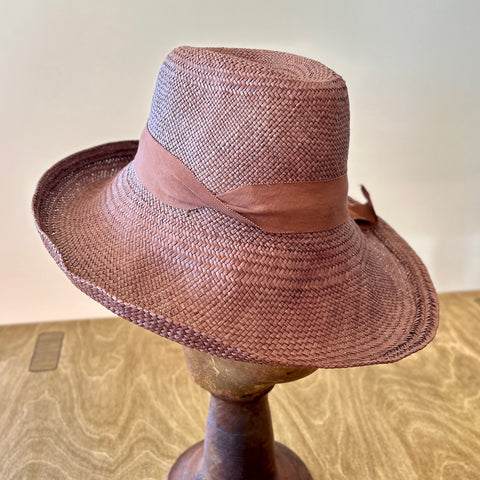 Studio Hat 001